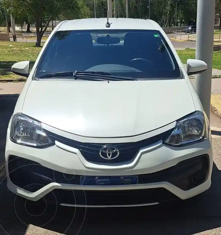 Toyota Etios Hatchback X  2020 - foto 5