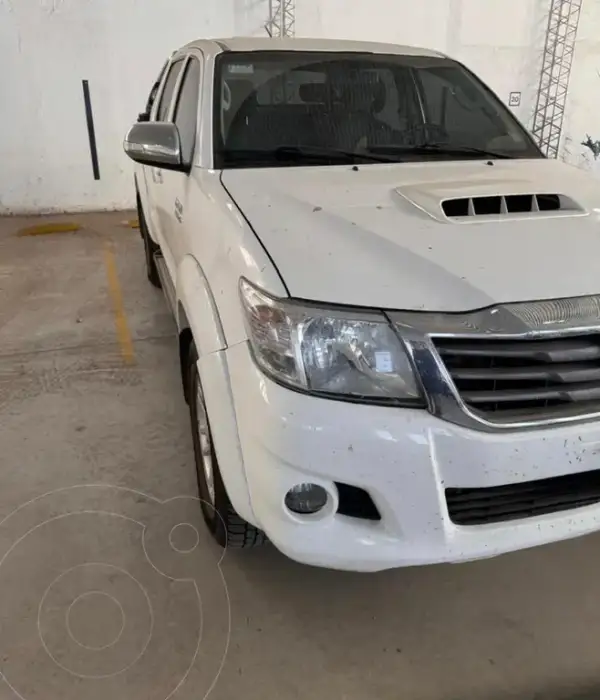Toyota Hilux 2013 - foto 1