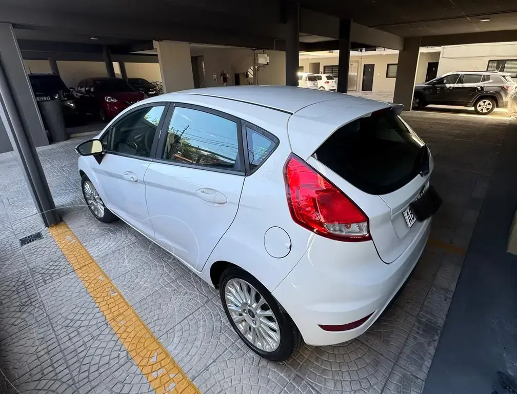 Ford Fiesta Kinetic Se Plus Aut (1596 Cc) 2017 - foto 5