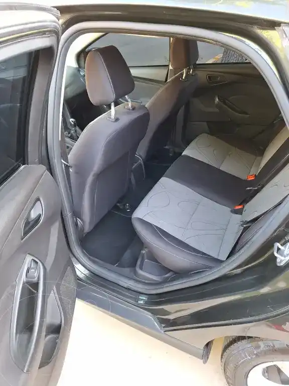 Ford Focus Sedán 1.6L S  2014 - foto 4
