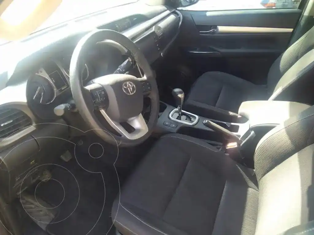 Toyota Hilux 4X4 Cabina Doble Sr 2.8 Tdi Aut  2025 - foto 2