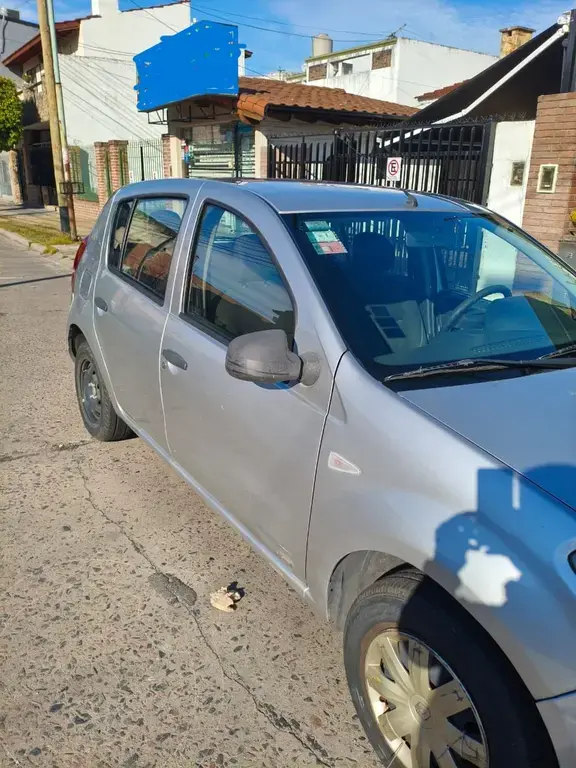 Renault Sandero 1.6 Authentique Pack I (1598 Cc) 2013 - foto 4