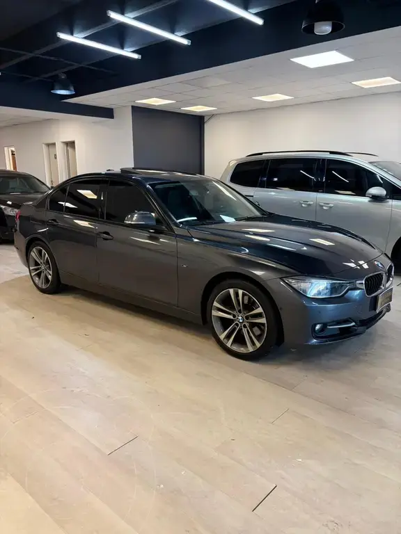 Bmw Serie 3 Sedán 328I  2013 - foto 3