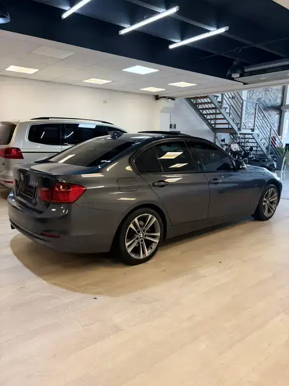 Bmw Serie 3 Sedán 328I  2013 - foto 4