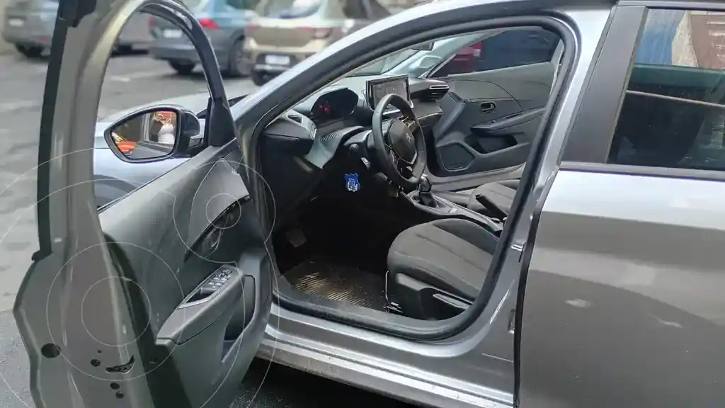 Peugeot 208 Allure 1.6 Tiptronic Pack  2023 - foto 5