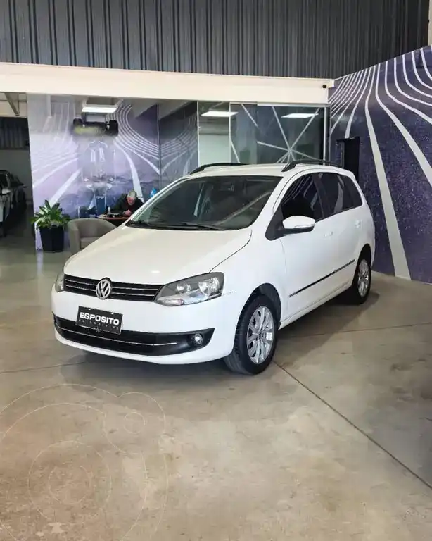 Volkswagen Suran Suran 1.6 Comfortline  L/14 Abs  2014 - foto 1