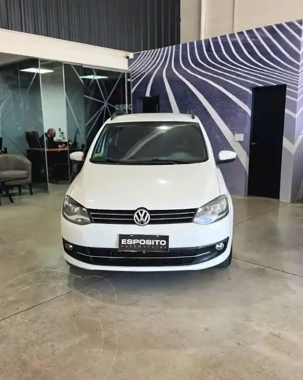Volkswagen Suran Suran 1.6 Comfortline  L/14 Abs  2014 - foto 2