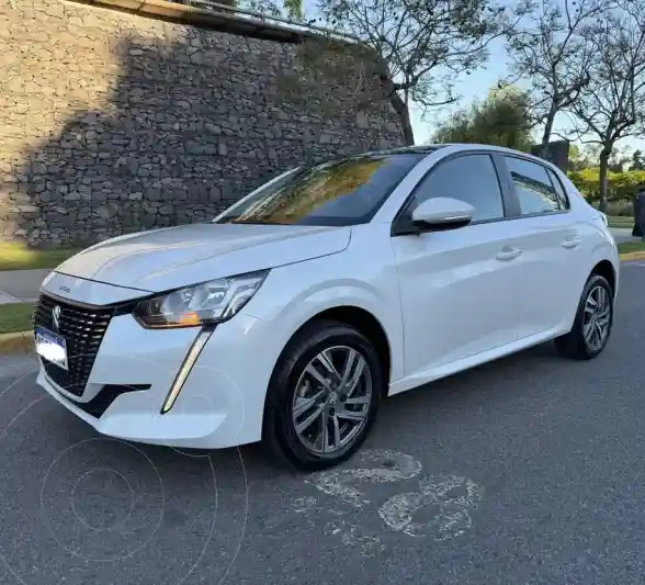 Peugeot 208 Allure 1.6 Pack  2023 - foto 2