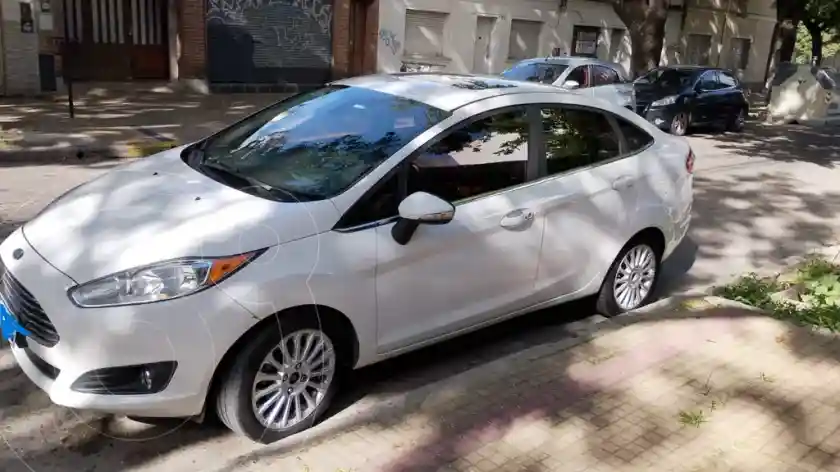 Ford Fiesta Kinetic Sedán Titanium 2017 - foto 1