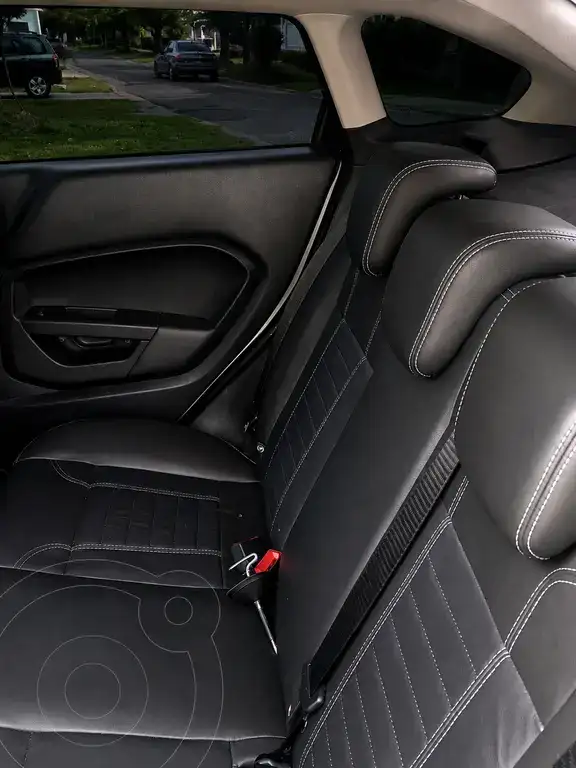 Ford Fiesta Kinetic Sedán Titanium  2017 - foto 5