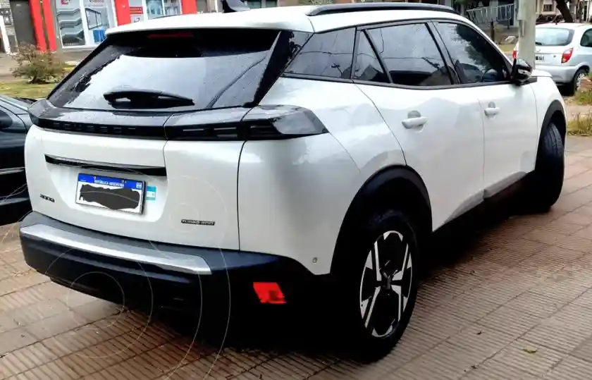 Peugeot 2008 Allure T200  2024 - foto 2