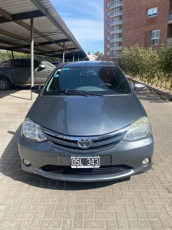Toyota Etios 2015 - foto 1