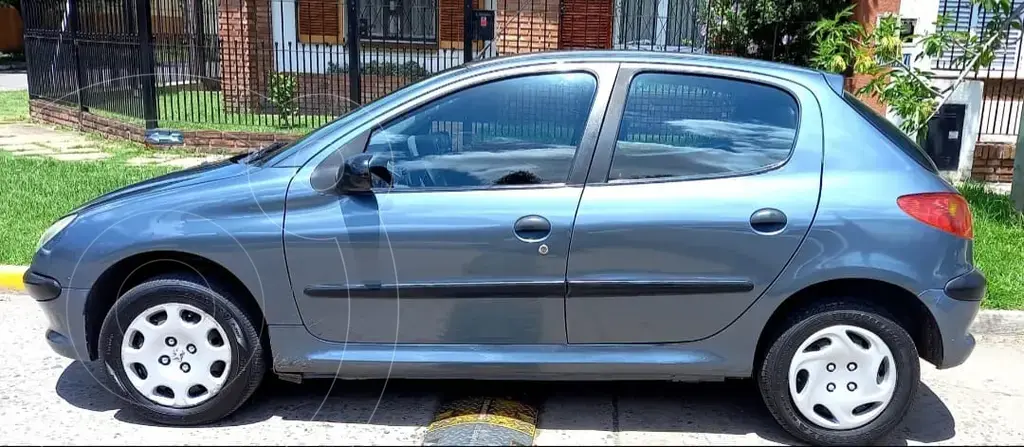 Peugeot 206 1.4 Génération 5P (1360 Cc) 2009 - foto 2