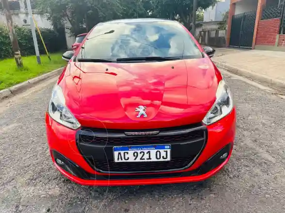 Peugeot 208 Feline 1.6  2018 - foto 1