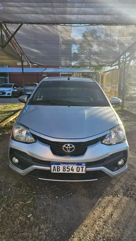 Toyota Etios Hatchback Platinum Aut 2016/17 (1496 Cc) 2017 - foto 1