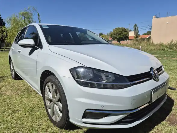 Volkswagen Golf 5P 1.4 Tsi Comfortline  2018 - foto 3