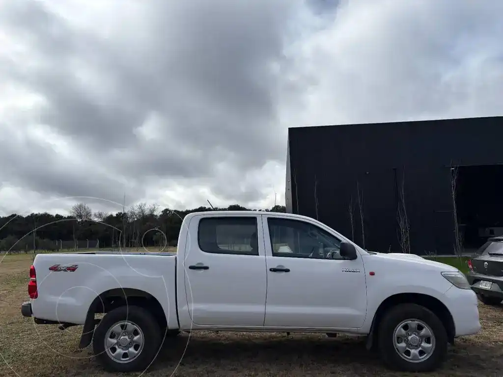 Toyota Hilux Hilux L/12 2.5 Dc 4X4 Td  Dx Pack  2015 - foto 4