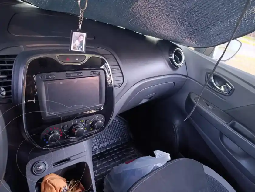 Renault Captur Zen  2018 - foto 2