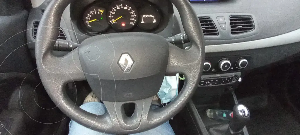 Renault Fluence Confort Plus (1598 Cc) 2014 - foto 3
