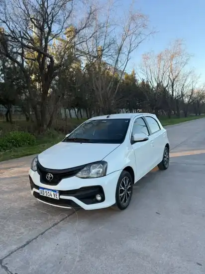 Toyota Etios Hatchback Xls Aut  2019 - foto 2