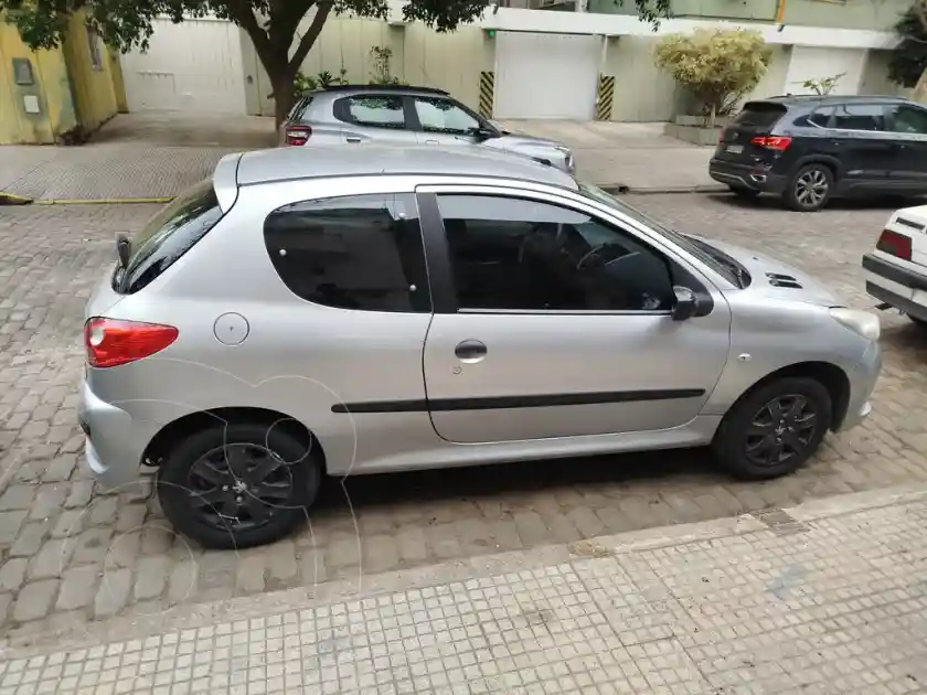 Peugeot 207 Compact 1.4 Xr 3P  2010 - foto 4