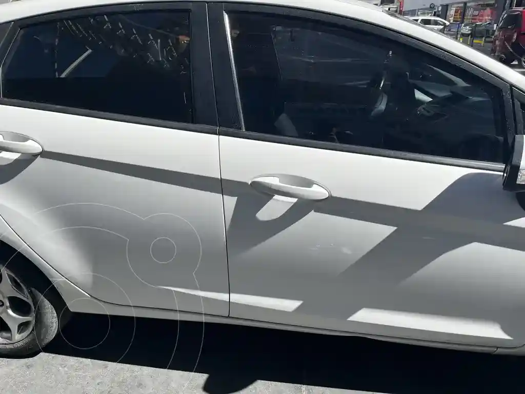 Ford Fiesta Kinetic S  2013 - foto 3