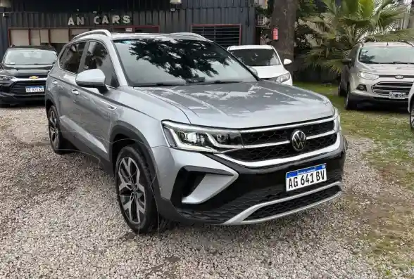 Volkswagen Taos Highline Aut  2024 - foto 1