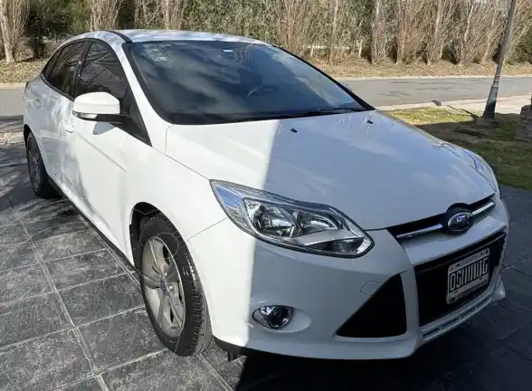 Ford Focus Sedán 2.0L Se  2015 - foto 2