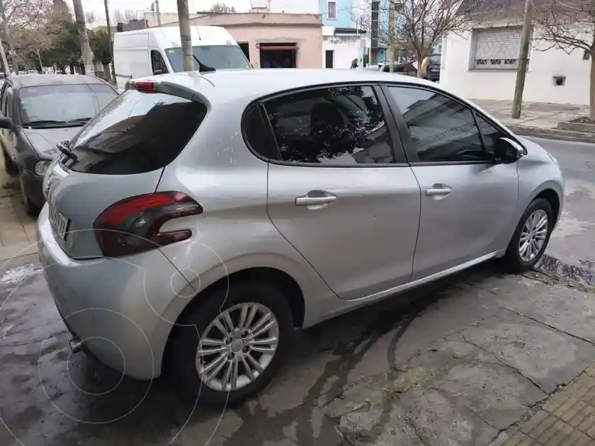 Peugeot 208 Allure 1.6 Aut Nav  2017 - foto 2