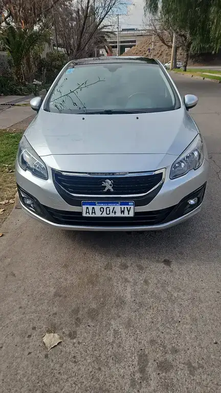 Peugeot 308 2017 - foto 1