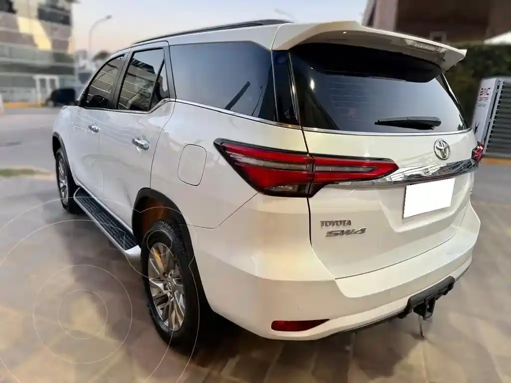 Toyota Sw4 Srx 2.8 Tdi 7A Aut  2024 - foto 4