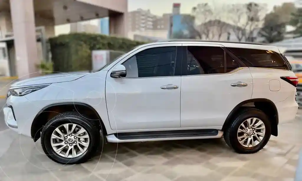 Toyota Sw4 Srx 2.8 Tdi 7A Aut  2024 - foto 5
