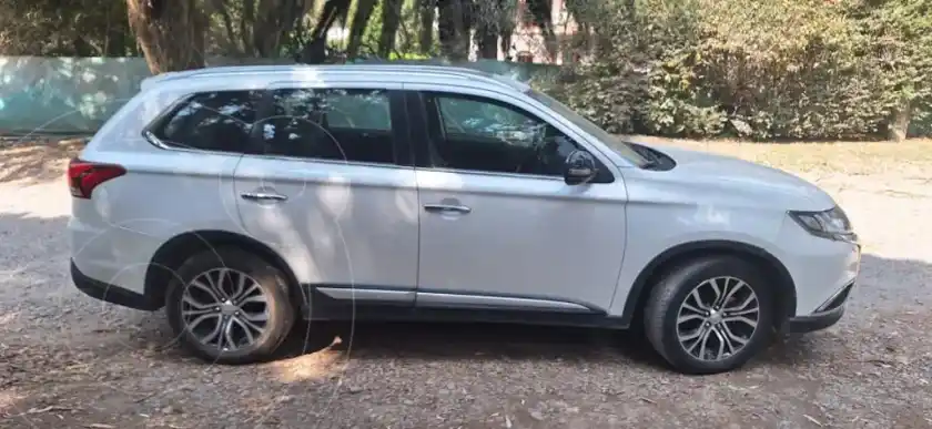 Mitsubishi Outlander Gls 2.4 4X4  2017 - foto 2
