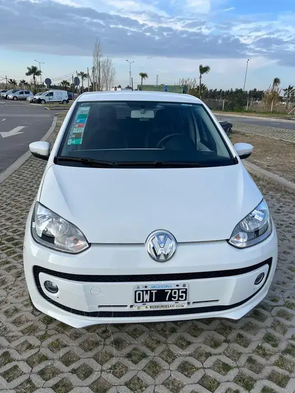 Volkswagen Up! 5P 1.0 Hig Up! (999 Cc) 2015 - foto 1