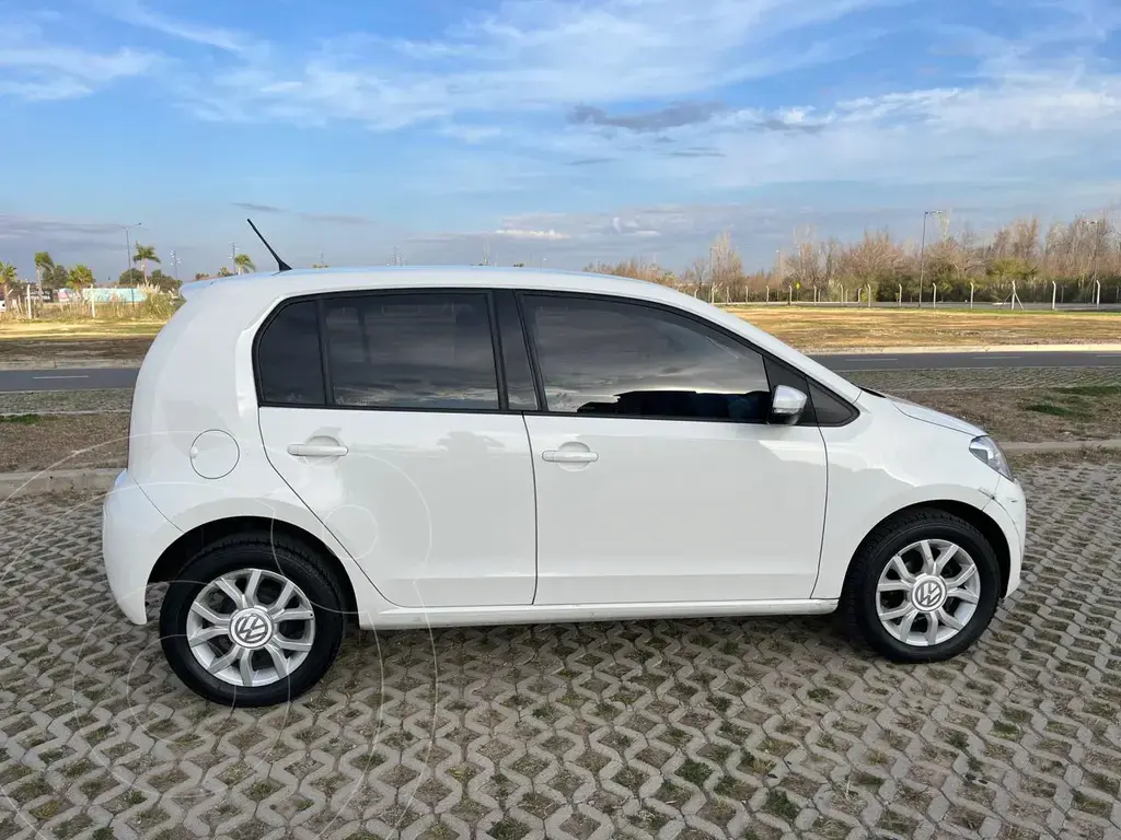 Volkswagen Up! 5P 1.0 Hig Up! (999 Cc) 2015 - foto 2