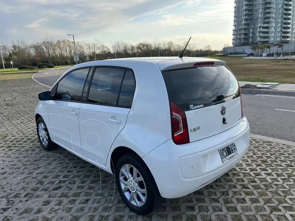 Volkswagen Up! 5P 1.0 Hig Up! (999 Cc) 2015 - foto 3