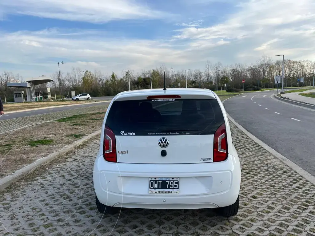 Volkswagen Up! 5P 1.0 Hig Up! (999 Cc) 2015 - foto 4