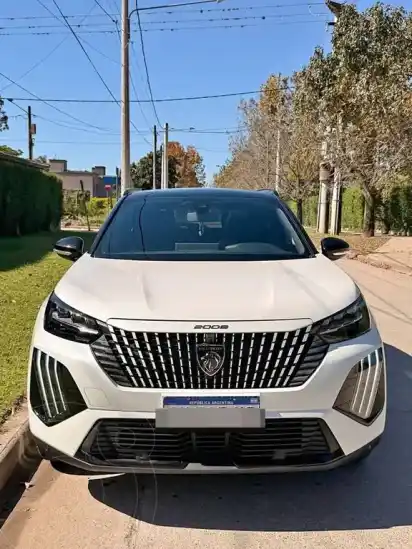 Peugeot 2008 GT T200 2025 - foto 1