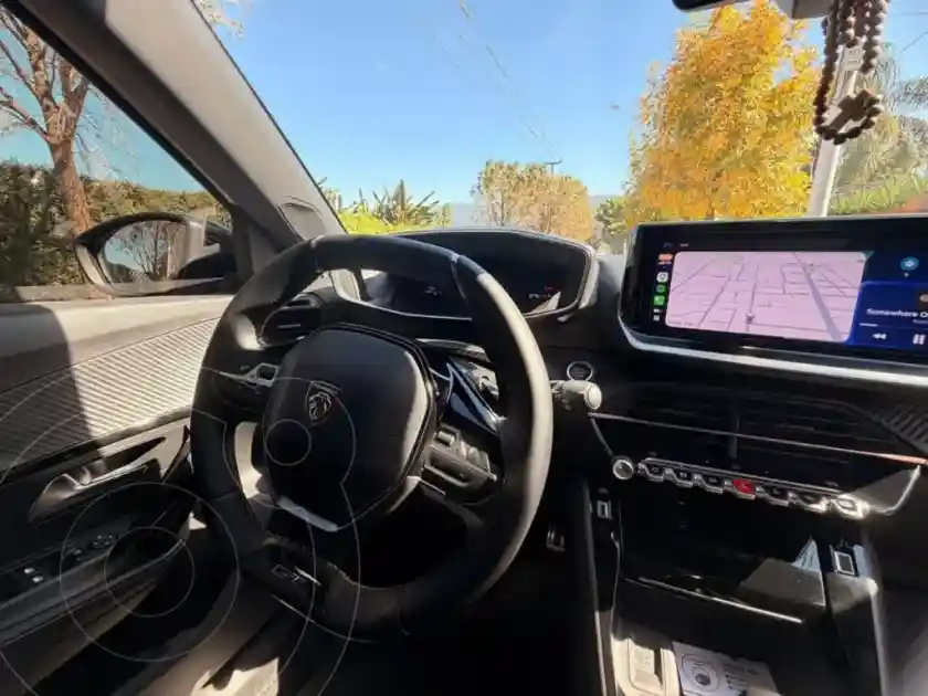 Peugeot 2008 Gt T200  2025 - foto 2