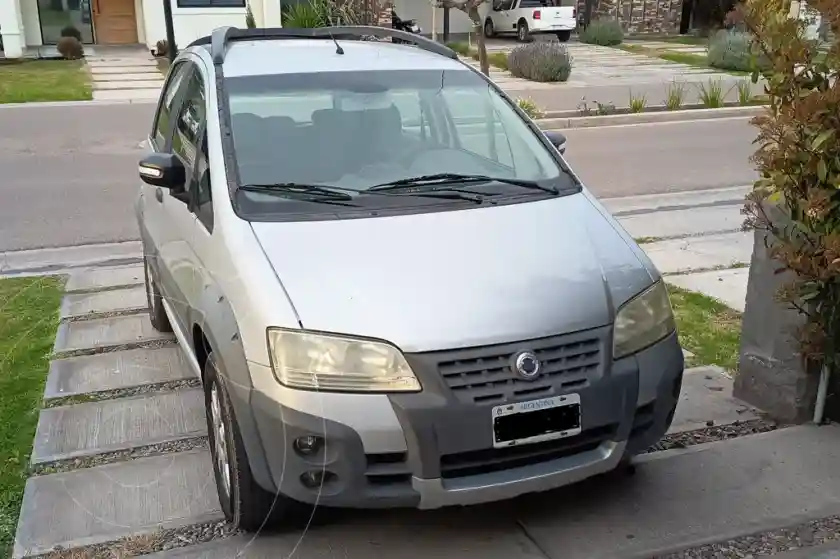 Fiat Idea 1.8 Adventure Confort  2009 - foto 2