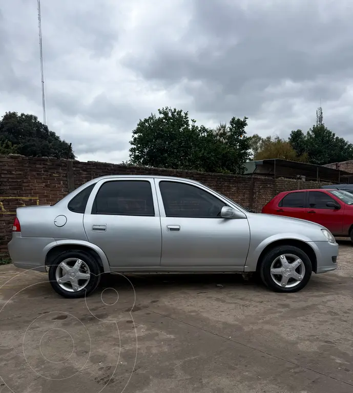 Chevrolet Corsa Classic 4P 1.4 Gl (1389 Cc) 2016 - foto 4
