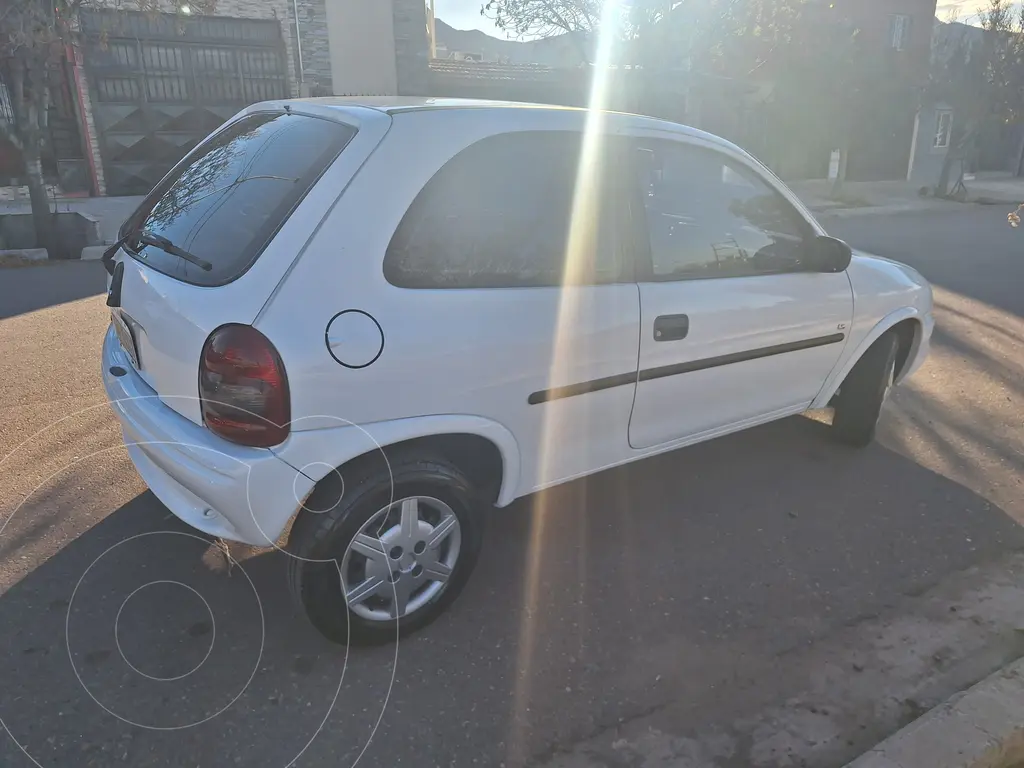 Chevrolet Classic 3P Ls (1389 Cc) 2010 - foto 4