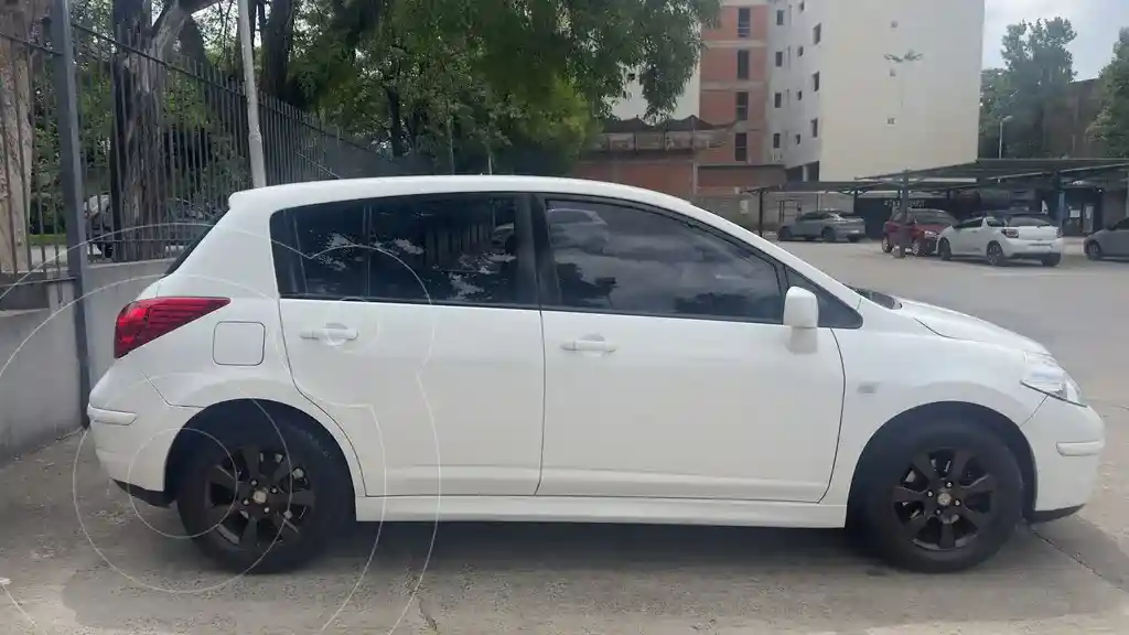 Nissan Tiida Visia  2013 - foto 3