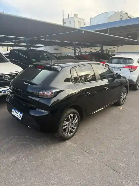 Peugeot 208 Allure 1.6 Tiptronic  2022 - foto 2