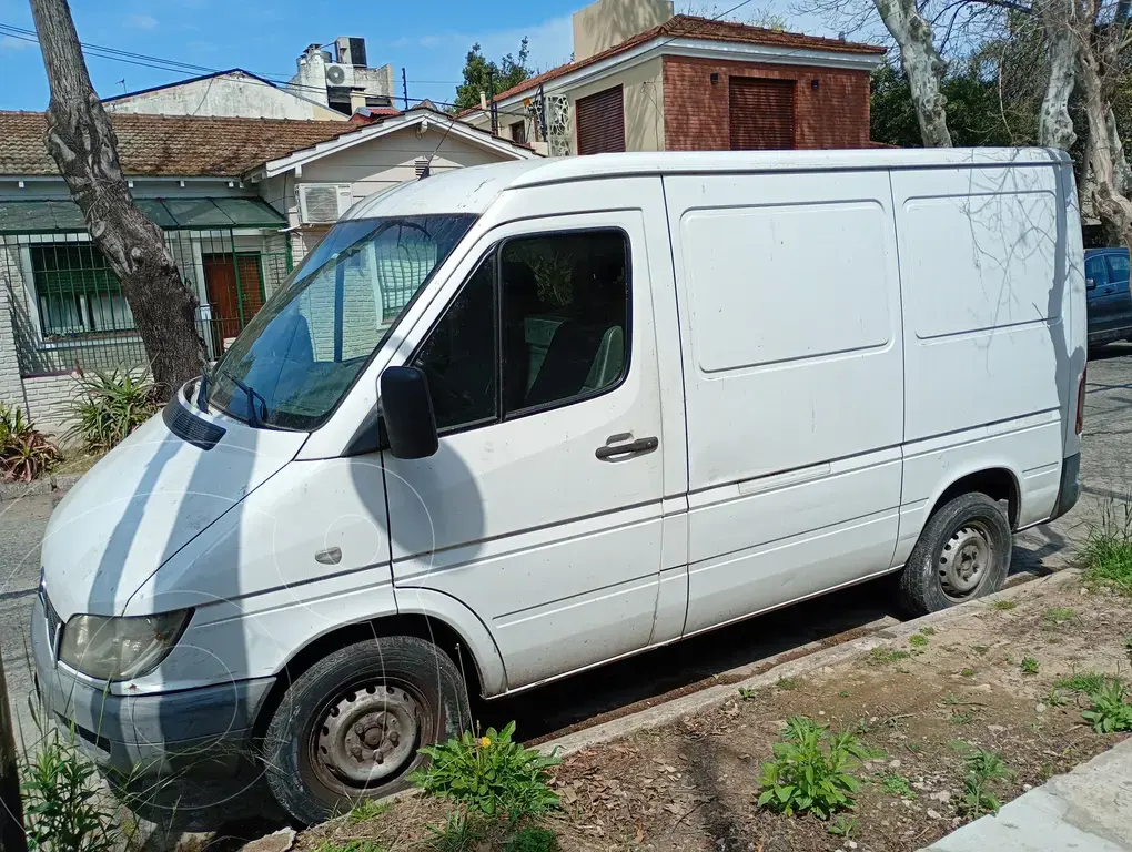 Mercedes Sprinter Furgón 313 3000 Cdi  Te (2148 Cc) 2010 - foto 2