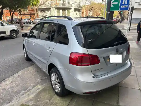 Volkswagen Suran 1.6 Trendline  2011 - foto 2