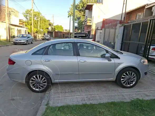 Fiat Linea Absolute 1.8 Dualogic  2017 - foto 2