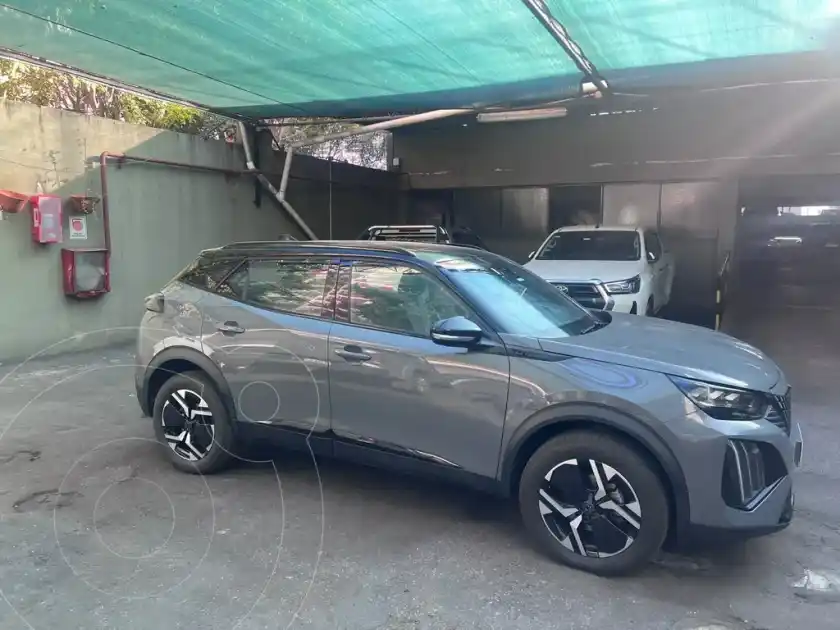 Peugeot 2008 GT T200 2024 - foto 1