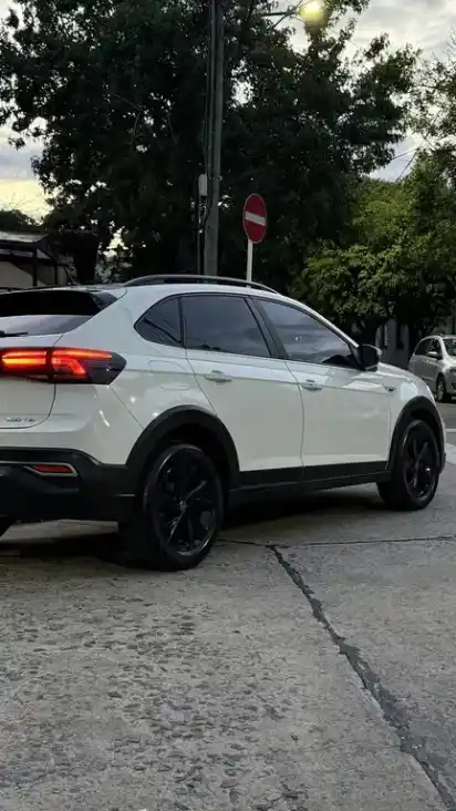 Volkswagen Nivus Comfortline 200 Tsi  2024 - foto 4