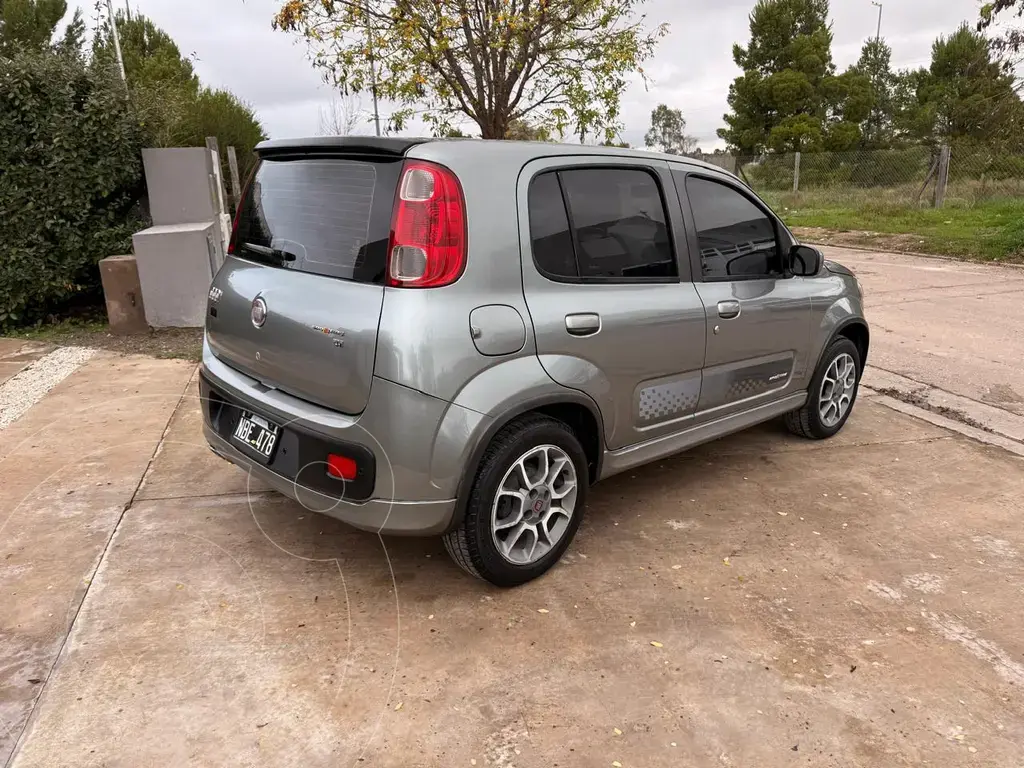 Fiat Uno 5P 1.4 Fire Evo Sporting (1368 Cc) 2013 - foto 2